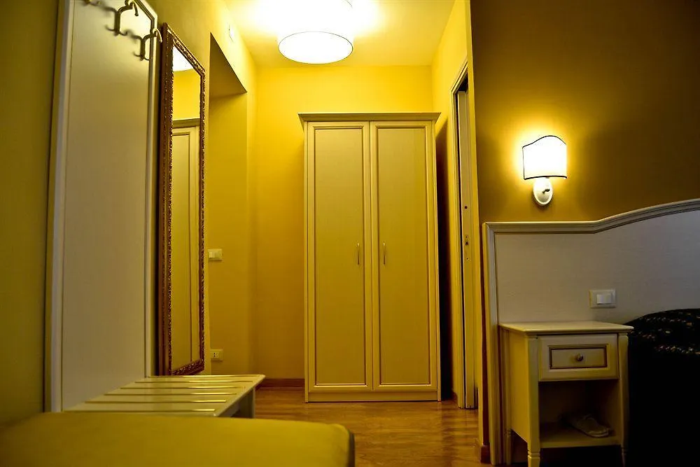 Konukevi Dimora Degli Dei Otel Roma