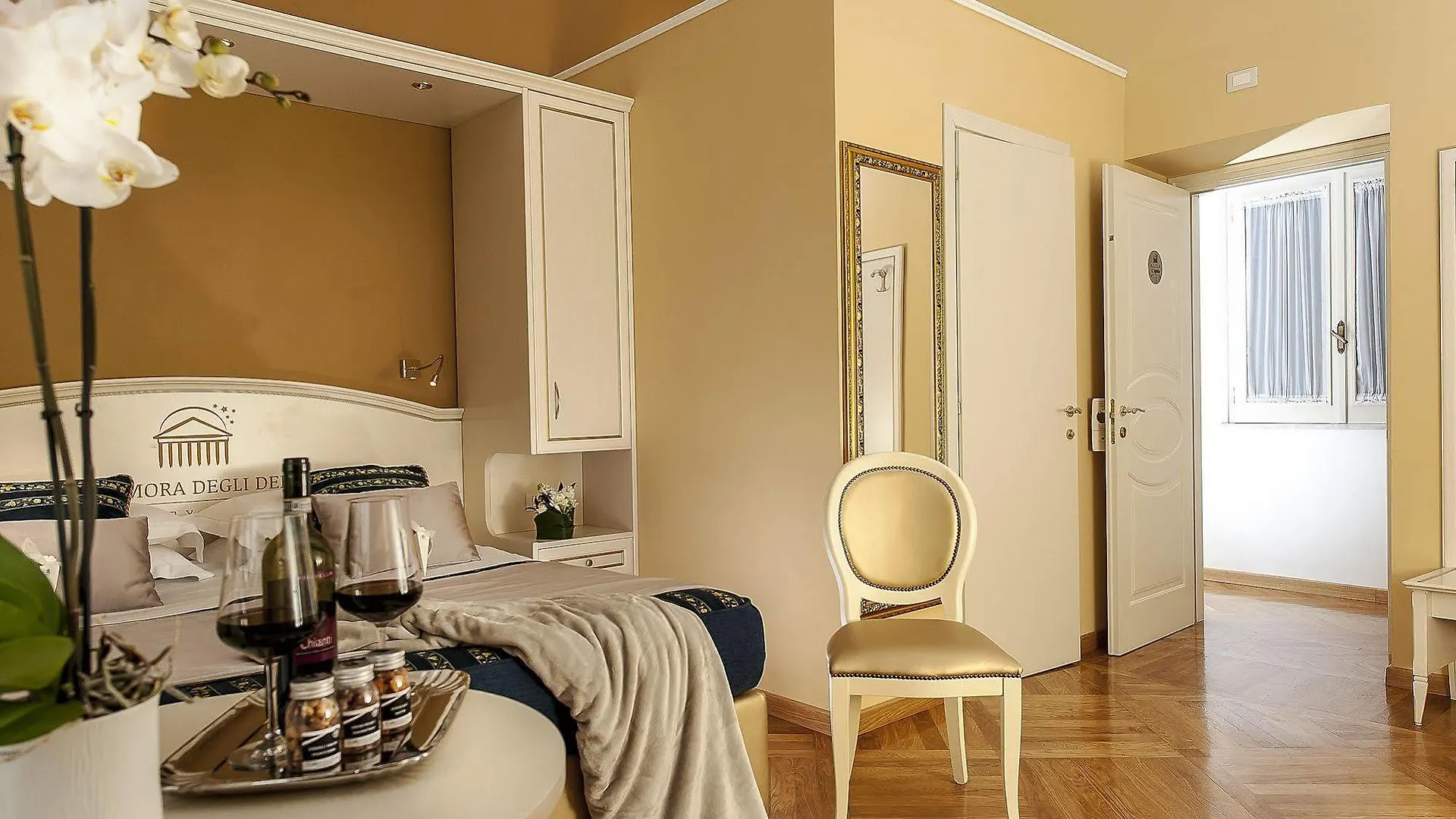 Dimora Degli Dei Otel Roma Konukevi